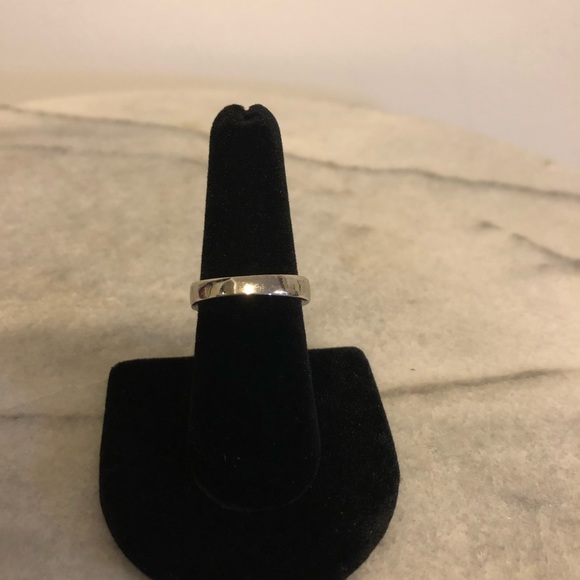 🌕Purple stone accents on silver tone ring - Picture 5 of 7